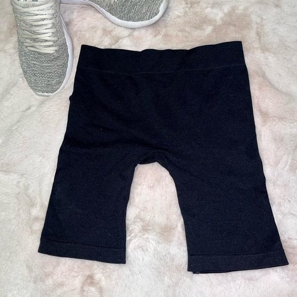 Free People Seamless Rib Bike Short M/L - Picture 4 of 5